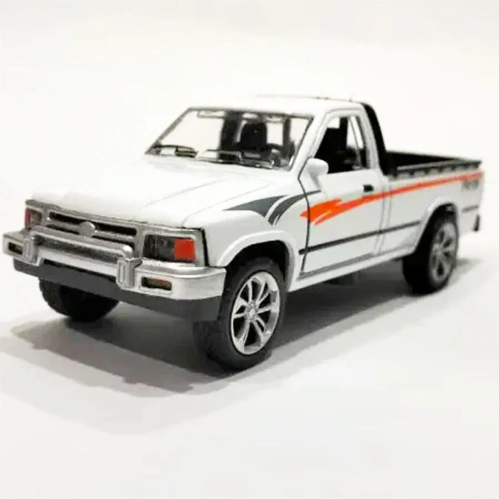 1:32 1992 TOYOTA HILUX ALLOY DIECAST MODEL