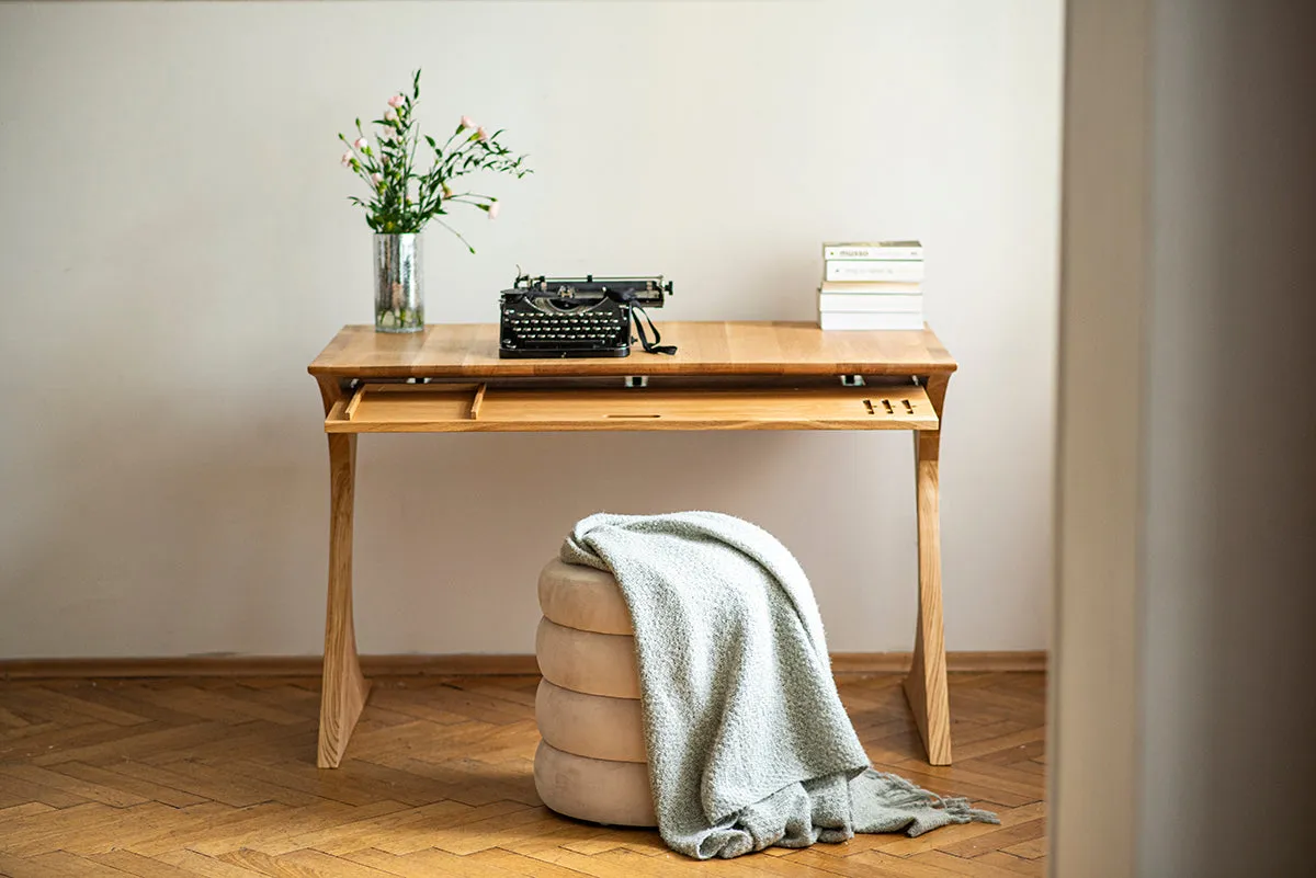 Flux Desk
