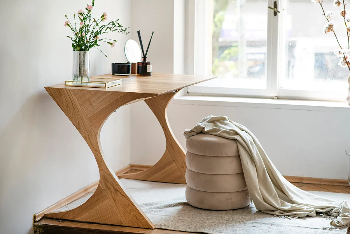 Flux Desk