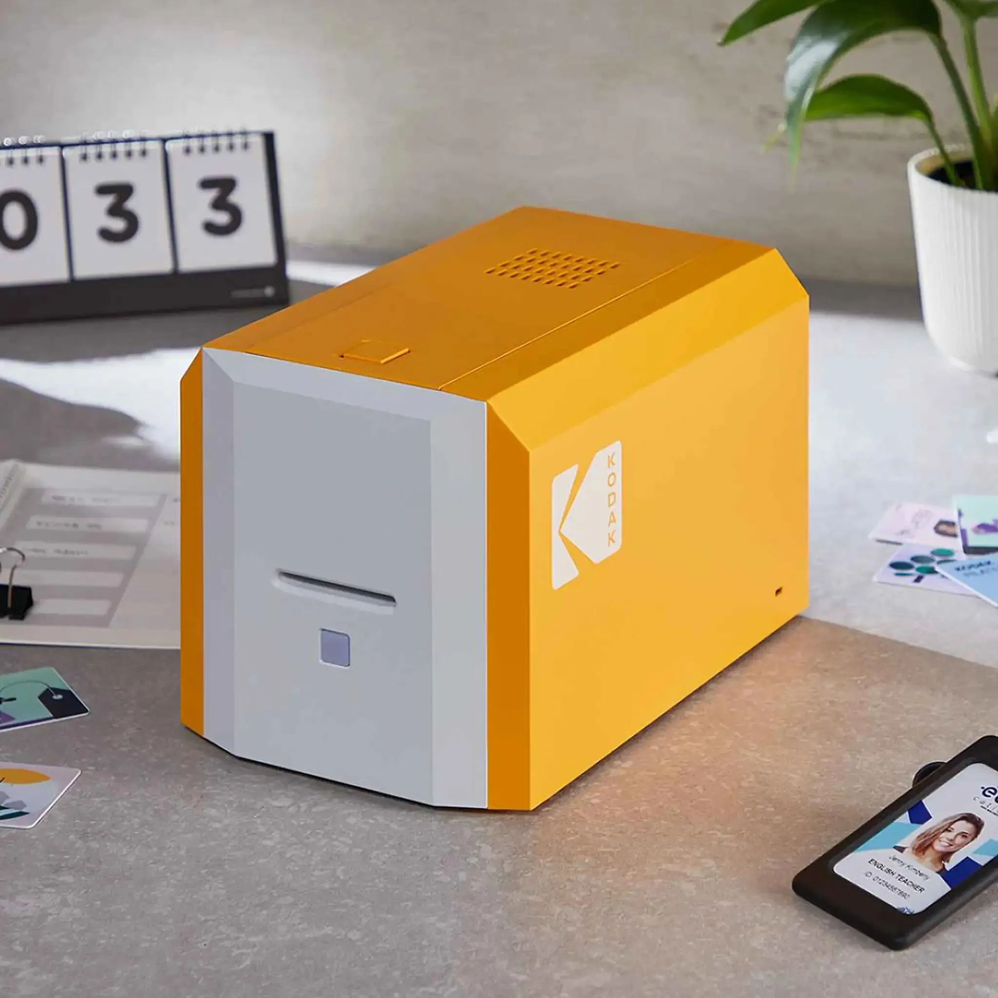 Kodak ID100S Single-Sided Photo ID Card Printer (Manual Hand-Fed)