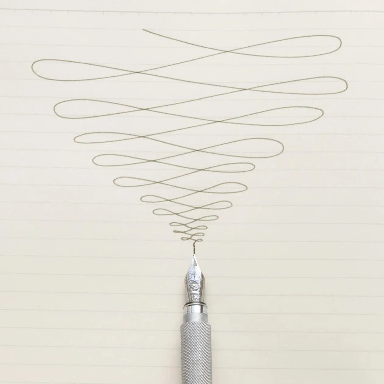 MUJI: Aluminum Round Shaft Refillable Fountain Pen (Black, 1 Pack)