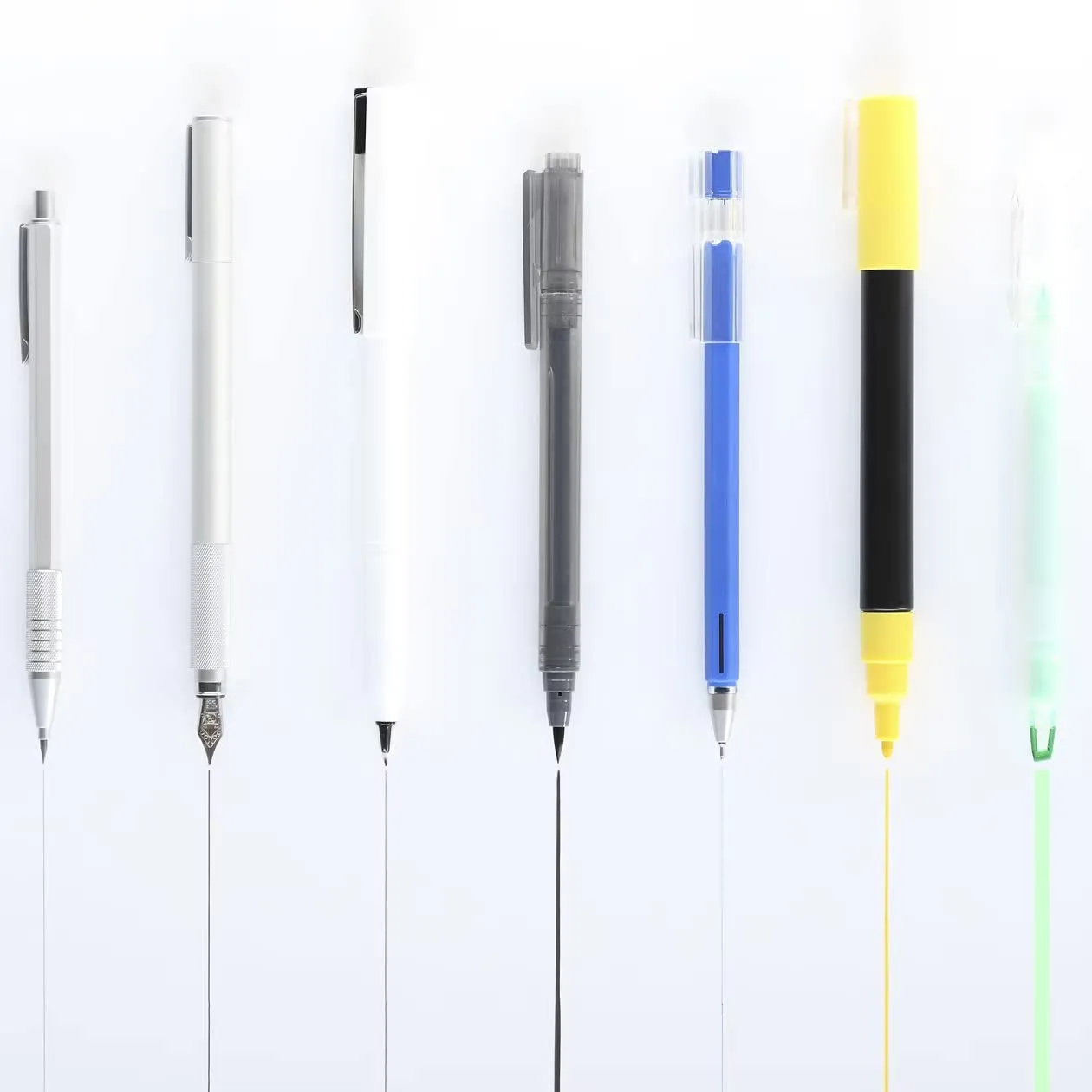 MUJI: Aluminum Round Shaft Refillable Fountain Pen (Black, 1 Pack)