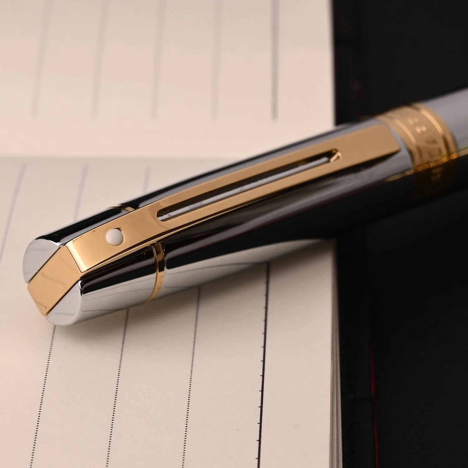 Sheaffer 300 Fountain Pen - Bright Chrome GT