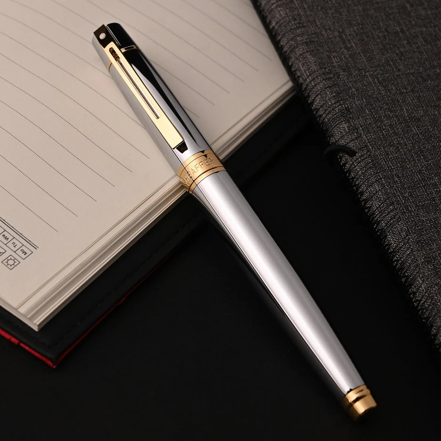 Sheaffer 300 Fountain Pen - Bright Chrome GT