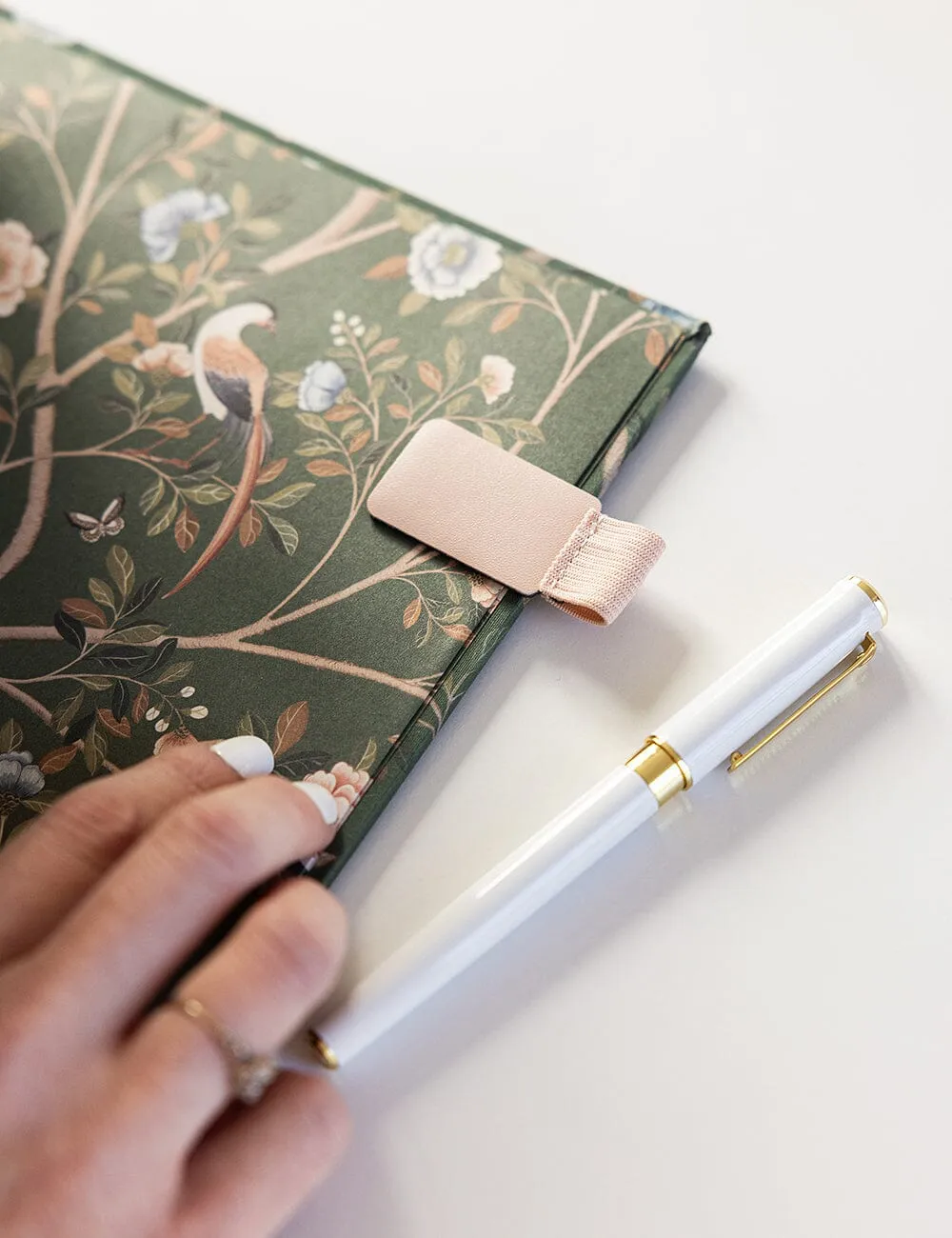 White Fountain Pen (Boxed)